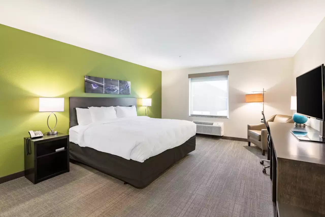 one-br-king-accessible-1